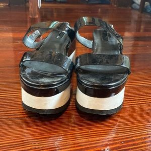 Platform black&white sandals